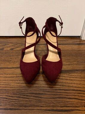 Apt. 9 Crisscross Ankle Strap Heels Size 7